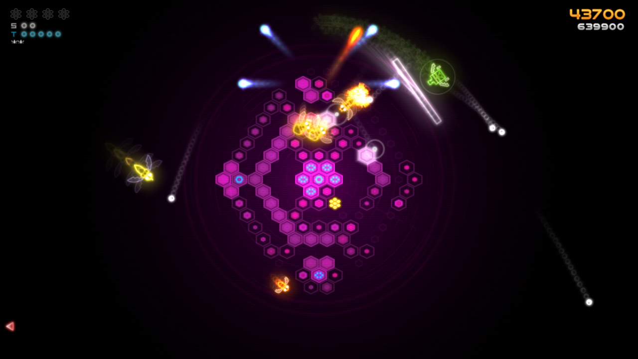 Screenshot from Hivebomber